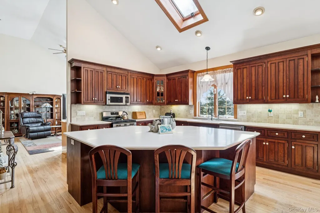1115 White Eagle Drive Laurel NY 11948