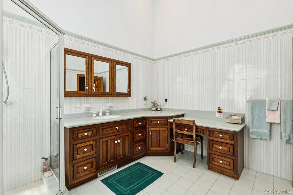 1115 White Eagle Drive Laurel NY 11948