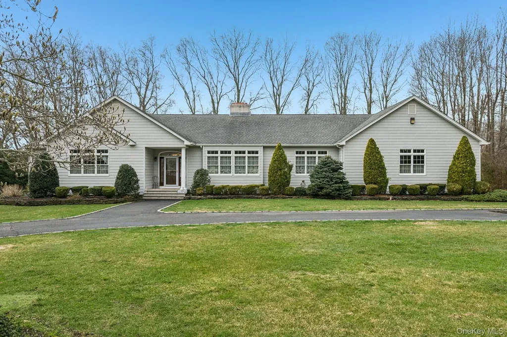 1115 White Eagle Drive Laurel NY 11948