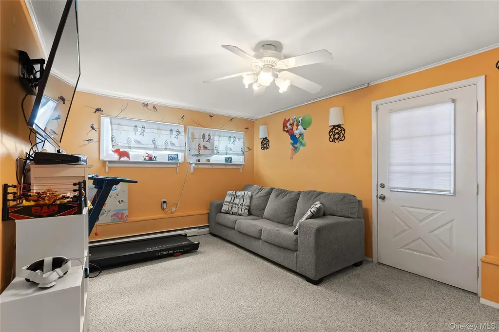 182 Montgomery Avenue West Babylon NY 11704