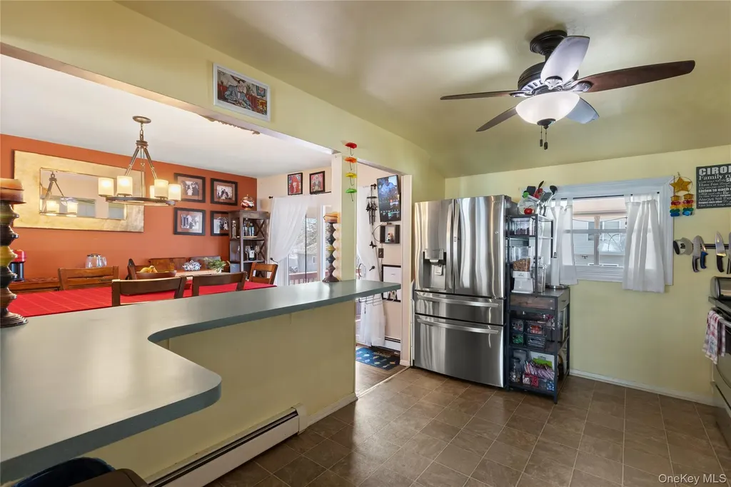 182 Montgomery Avenue West Babylon NY 11704