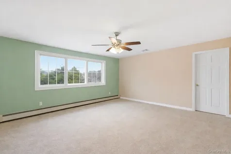 171 Oakfield Avenue Dix Hills NY 11746
