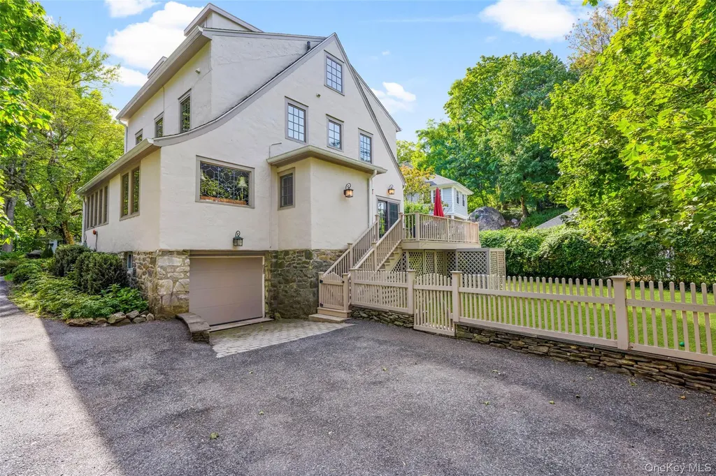 47 Pine Brook Drive Larchmont NY 10538