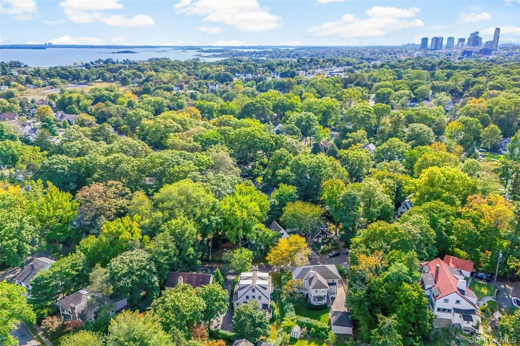 47 Pine Brook Drive Larchmont NY 10538