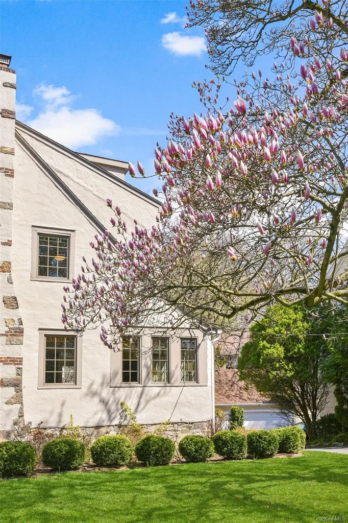 47 Pine Brook Drive Larchmont NY 10538