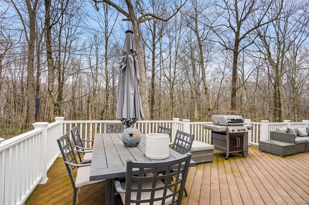31 Split Rock Road Pound Ridge NY 10576