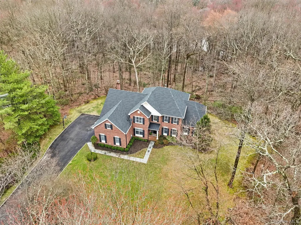 31 Split Rock Road Pound Ridge NY 10576