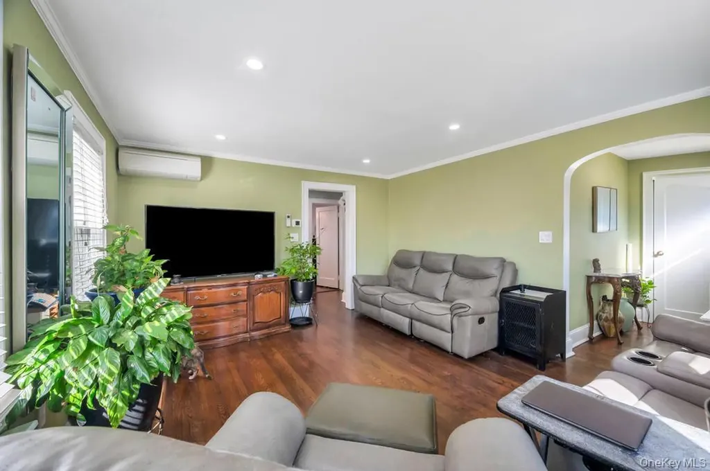 2478 Loft Avenue Baldwin NY 11510
