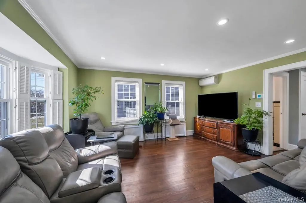 2478 Loft Avenue Baldwin NY 11510