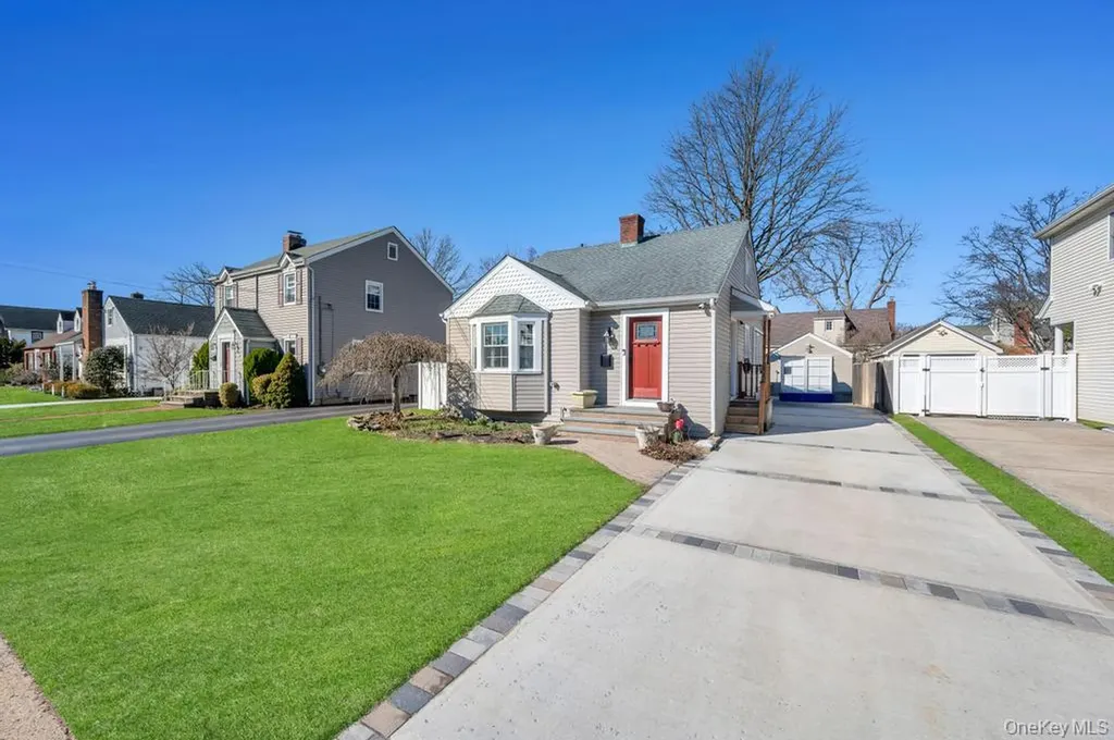 2478 Loft Avenue Baldwin NY 11510