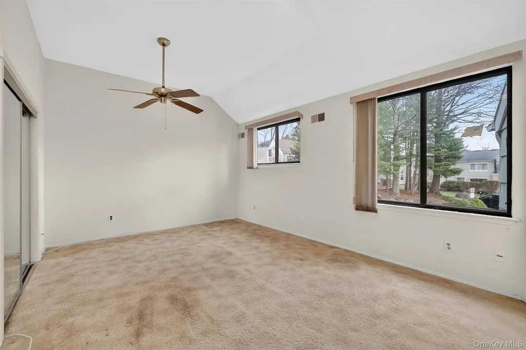 169 Treetop Circle Nanuet NY 10954