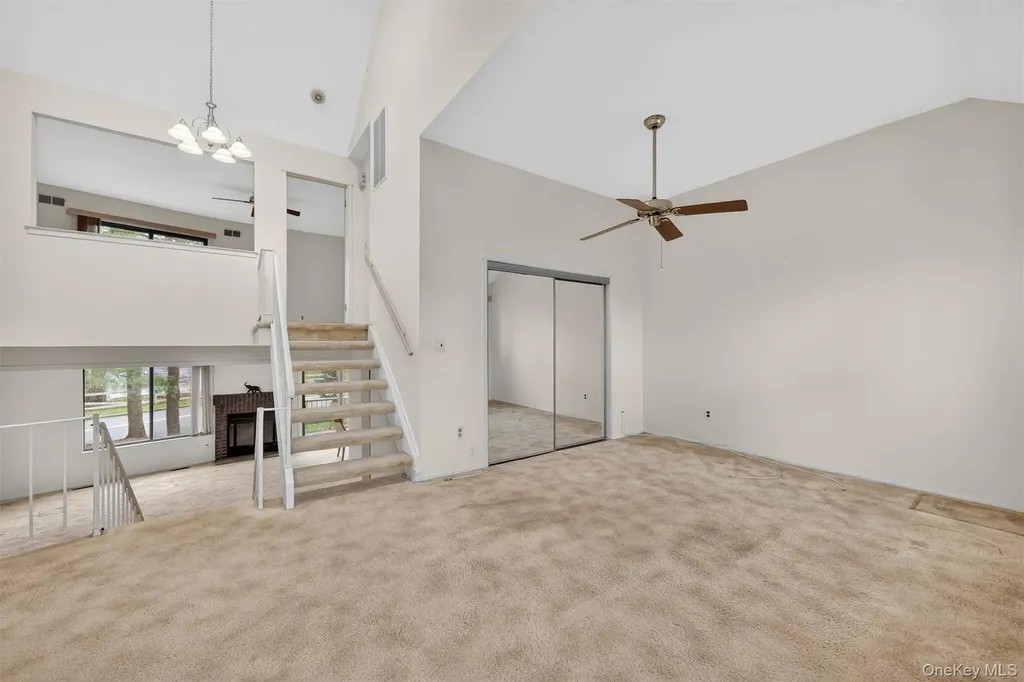 169 Treetop Circle Nanuet NY 10954