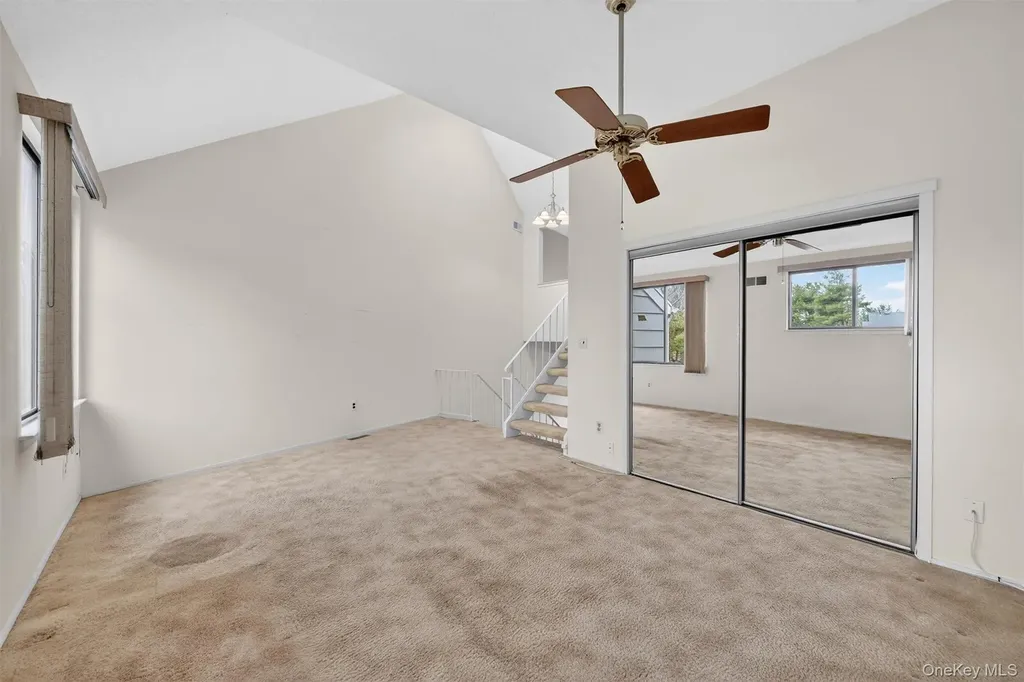 169 Treetop Circle Nanuet NY 10954