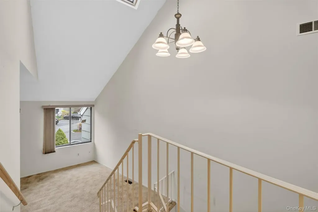 169 Treetop Circle Nanuet NY 10954