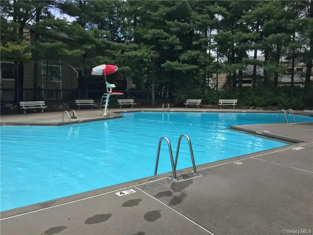 169 Treetop Circle Nanuet NY 10954