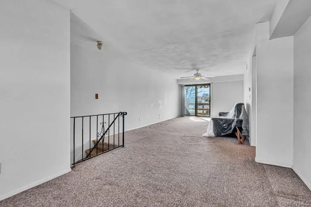 228 Mariners Way Copiague NY 11726