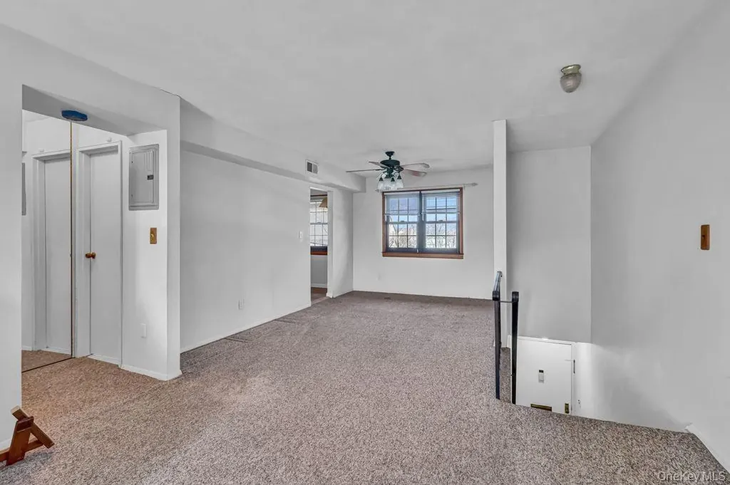 228 Mariners Way Copiague NY 11726