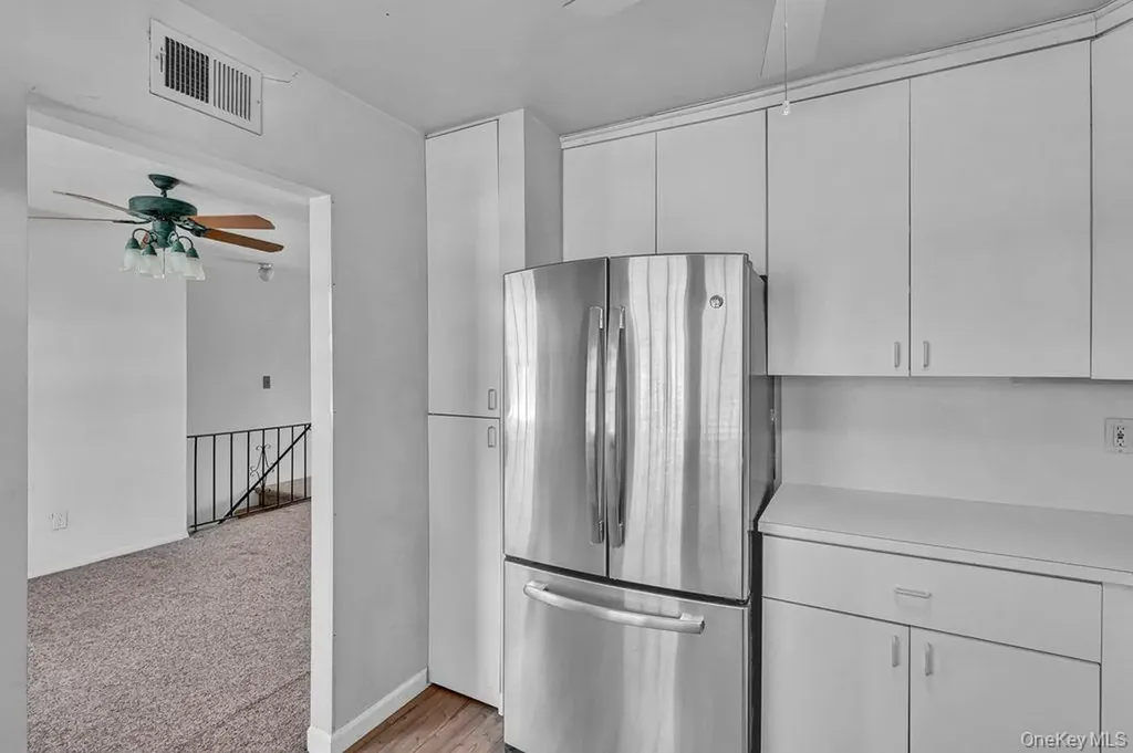 228 Mariners Way Copiague NY 11726