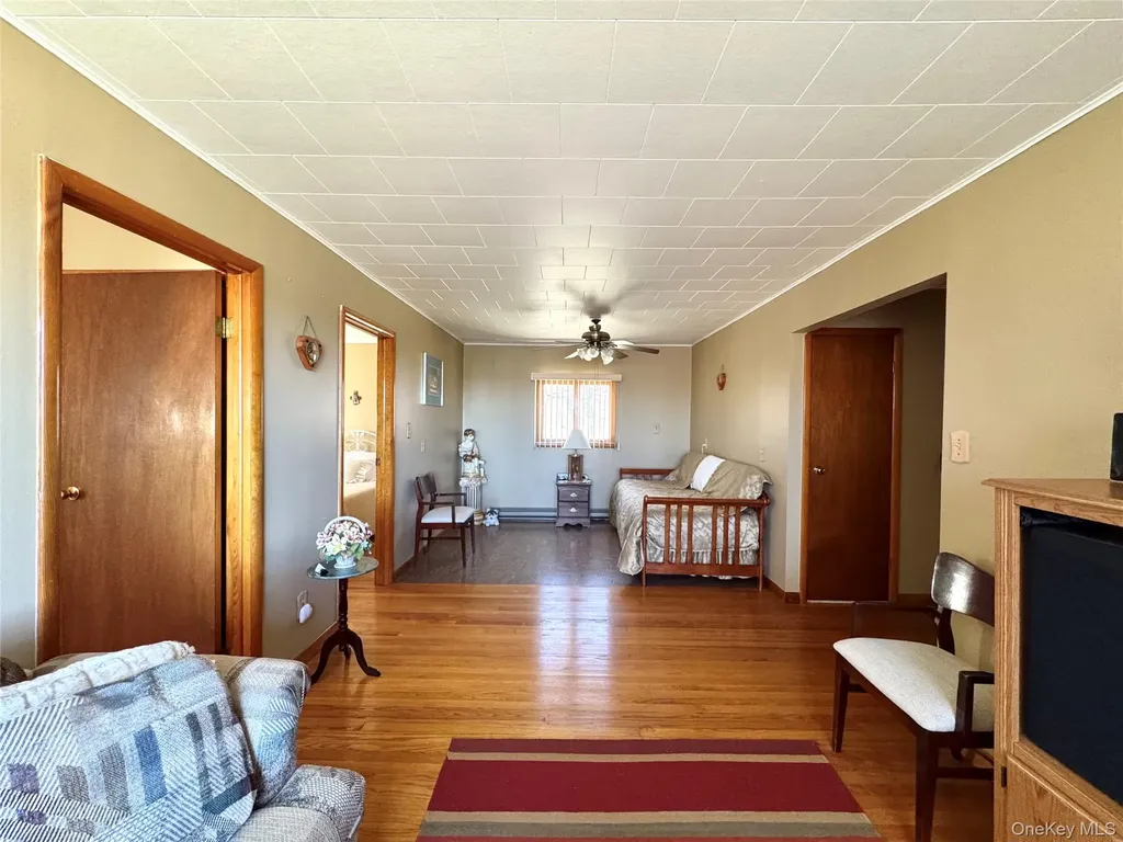 6339-6347 Route 32 Catskill NY 12414