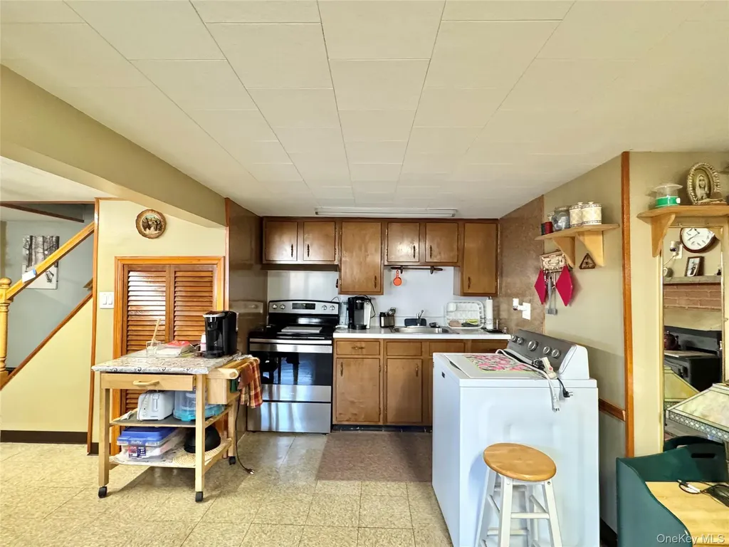 6339-6347 Route 32 Catskill NY 12414