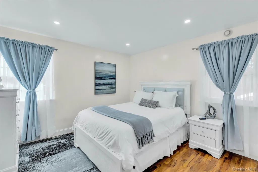 35 Grant Boulevard Hampton Bays NY 11946