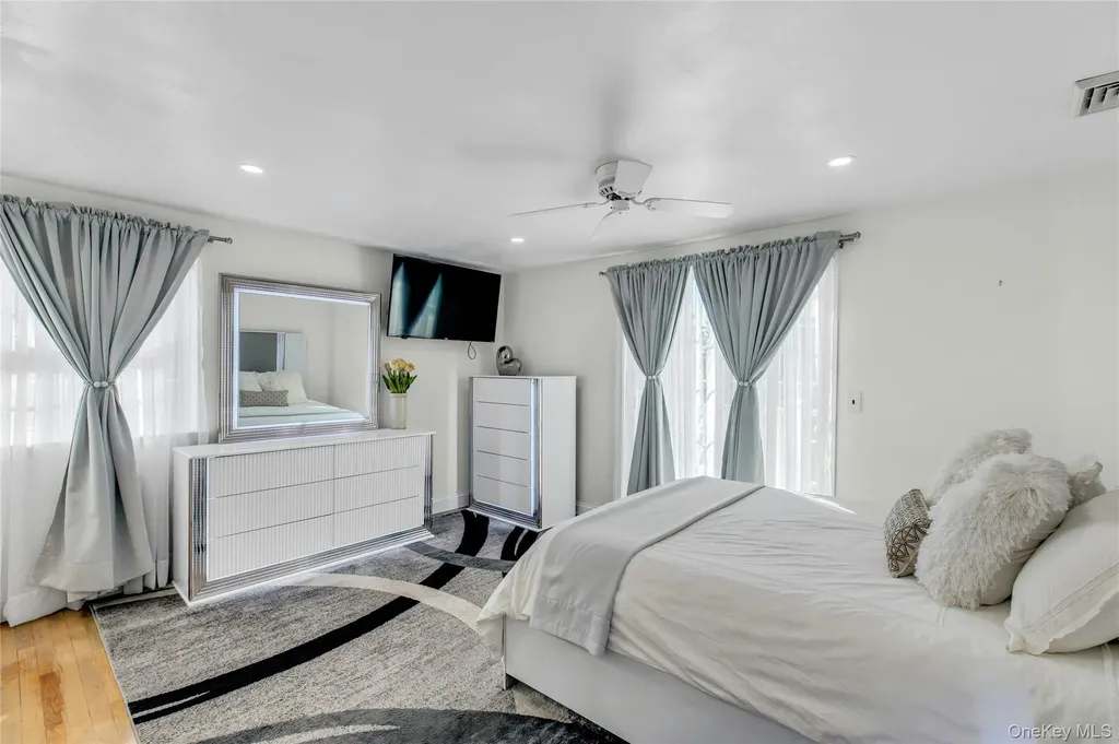 35 Grant Boulevard Hampton Bays NY 11946