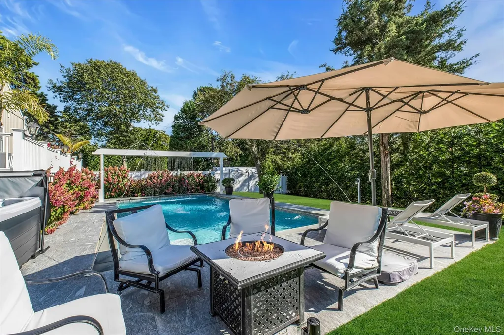 35 Grant Boulevard Hampton Bays NY 11946