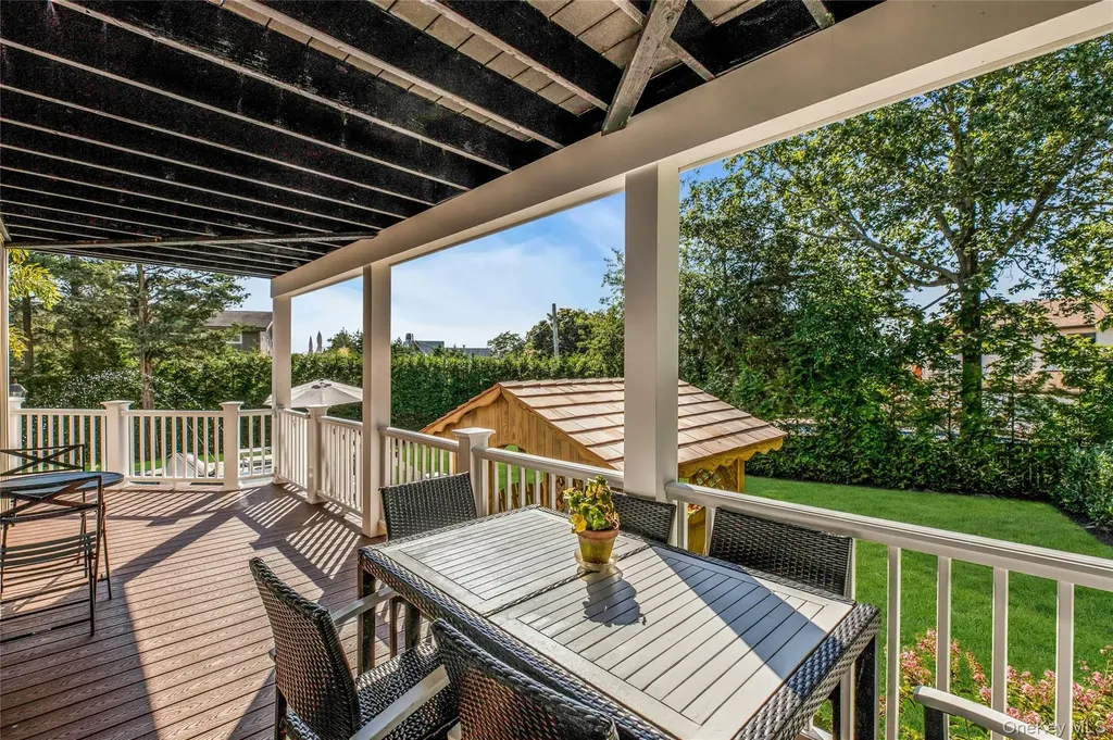35 Grant Boulevard Hampton Bays NY 11946