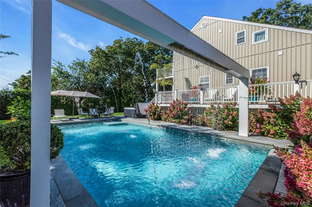 35 Grant Boulevard Hampton Bays NY 11946