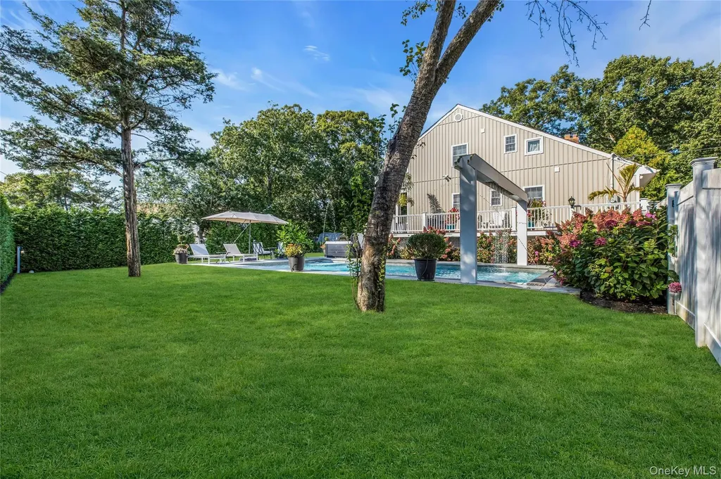 35 Grant Boulevard Hampton Bays NY 11946