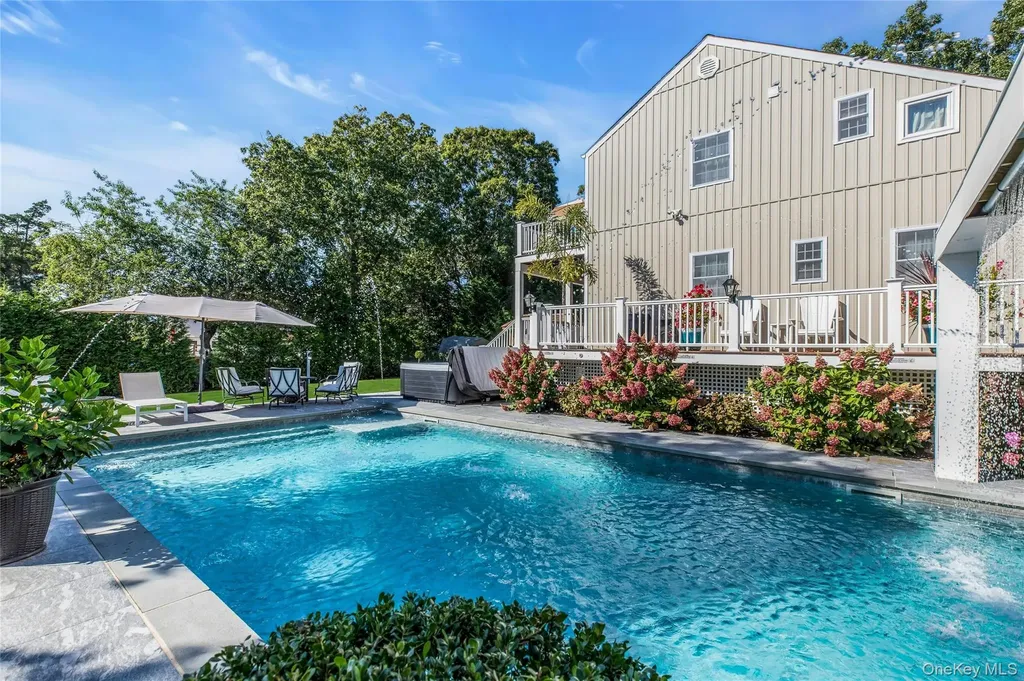 35 Grant Boulevard Hampton Bays NY 11946