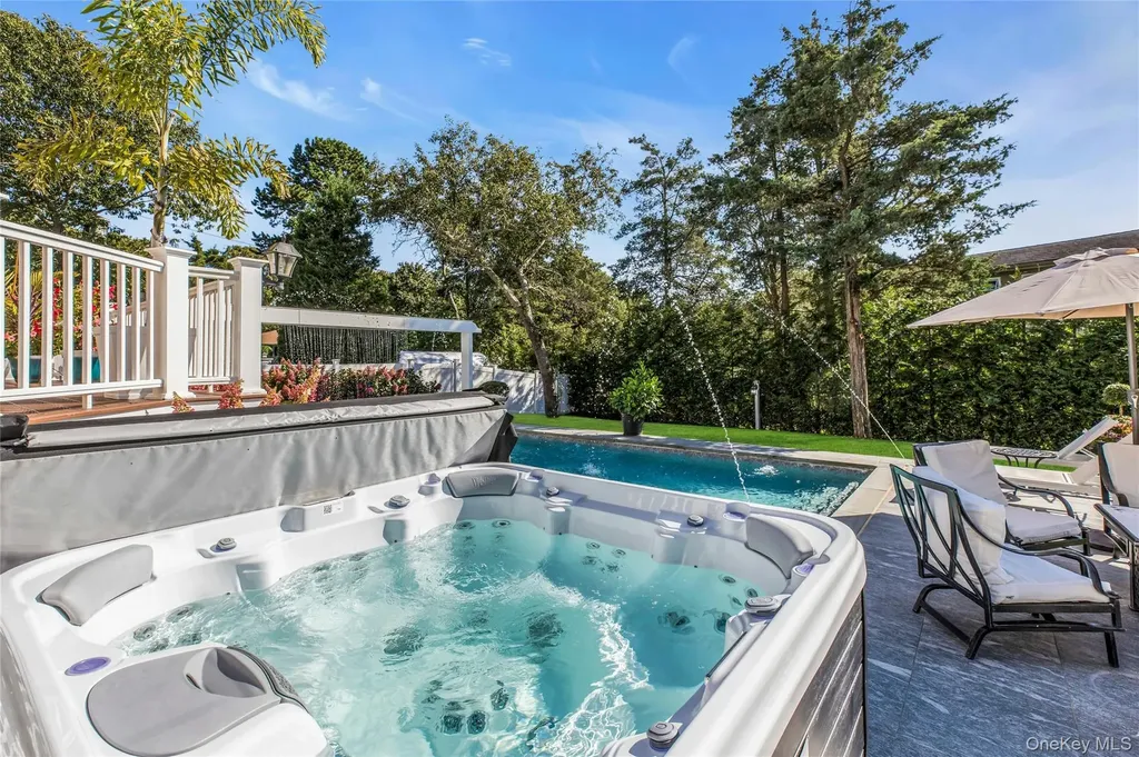 35 Grant Boulevard Hampton Bays NY 11946
