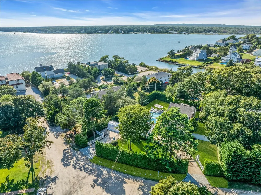 35 Grant Boulevard Hampton Bays NY 11946