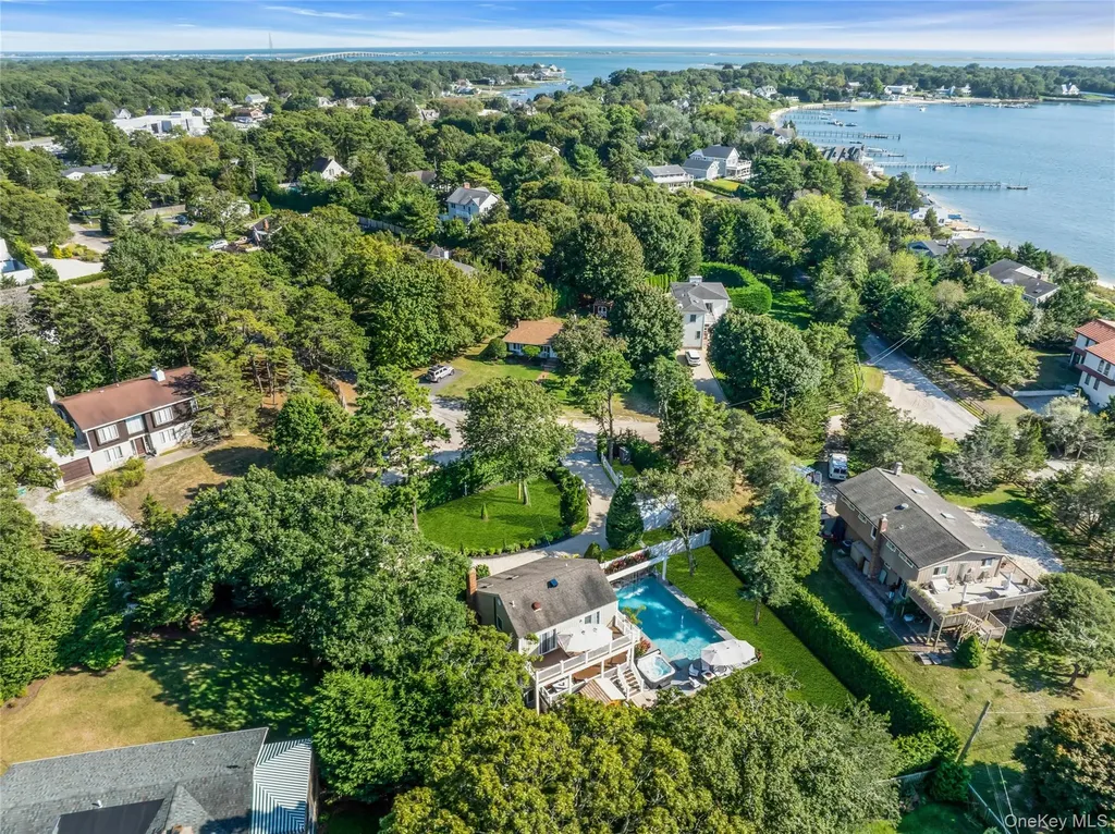 35 Grant Boulevard Hampton Bays NY 11946