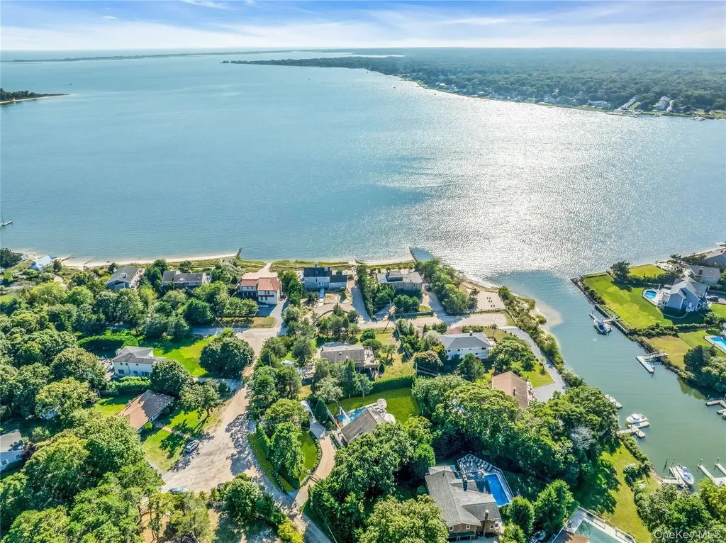 35 Grant Boulevard Hampton Bays NY 11946