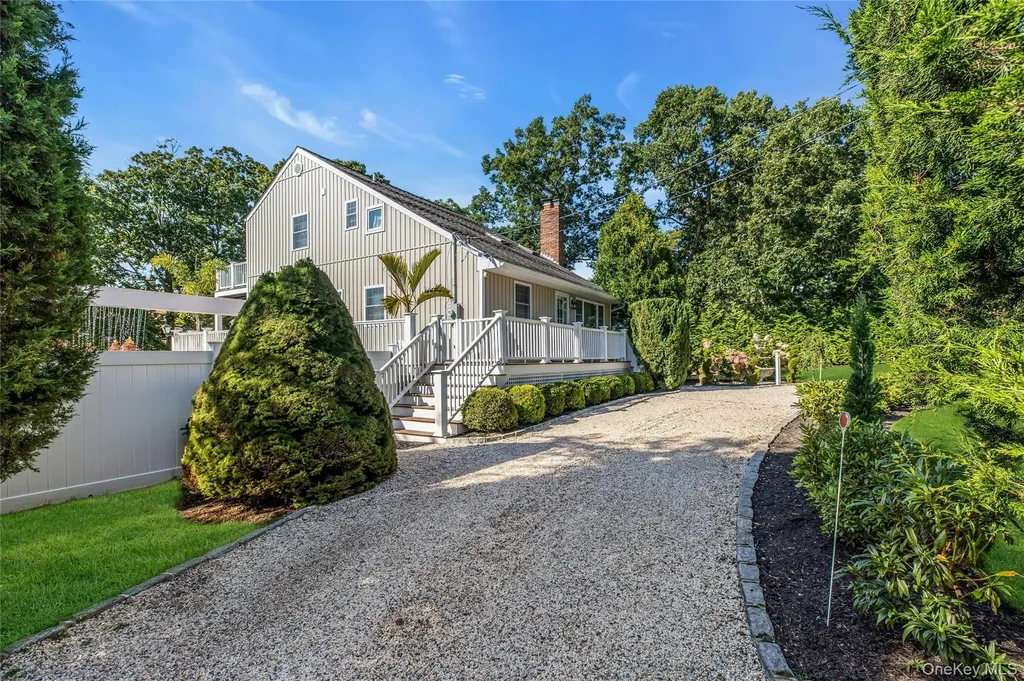 35 Grant Boulevard Hampton Bays NY 11946