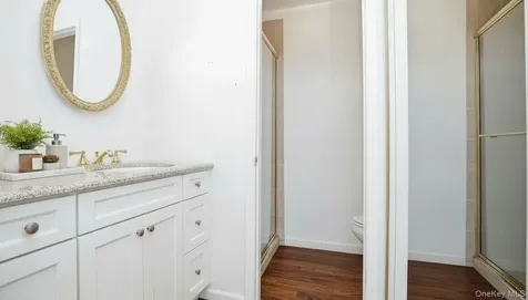 1418 Fox Glen Drive Hartsdale NY 10530