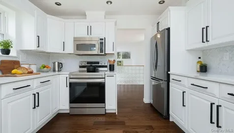 1418 Fox Glen Drive Hartsdale NY 10530