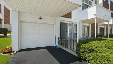 1418 Fox Glen Drive Hartsdale NY 10530