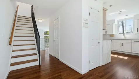 1418 Fox Glen Drive Hartsdale NY 10530