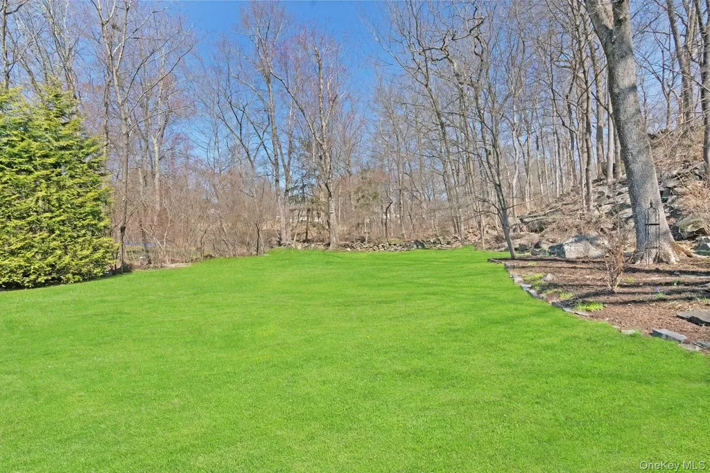 61 Schrade Road Briarcliff Manor NY 10510