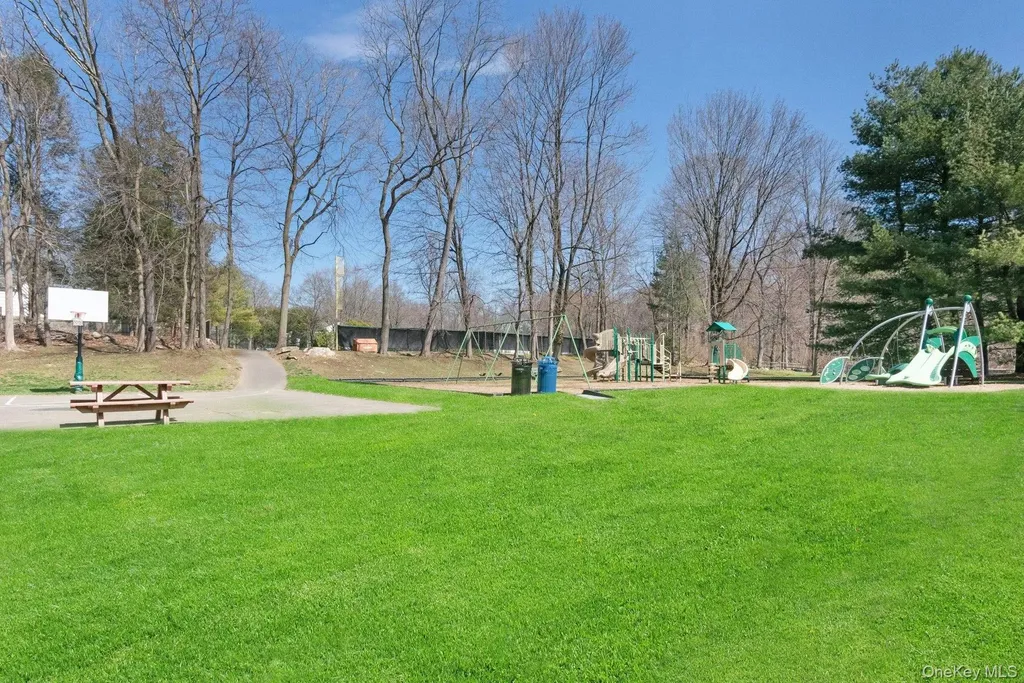 61 Schrade Road Briarcliff Manor NY 10510