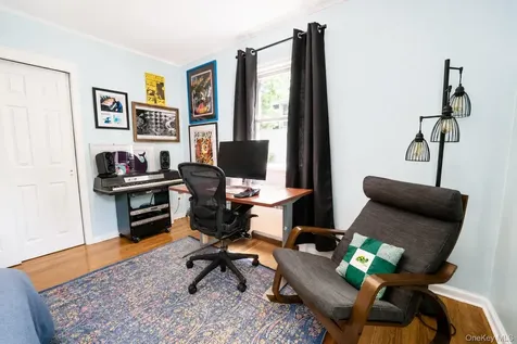 8 Seneca Avenue White Plains NY 10603