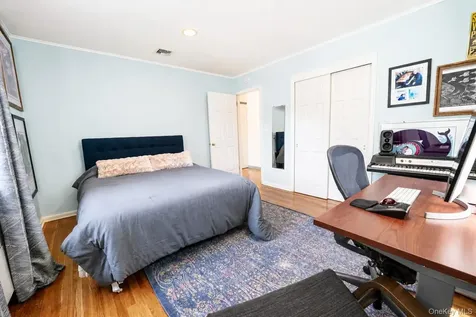 8 Seneca Avenue White Plains NY 10603