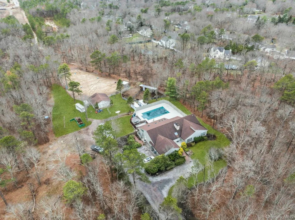 4 Christine Lane Manorville NY 11949