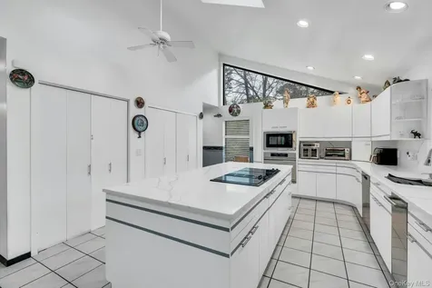 4 Christine Lane Manorville NY 11949