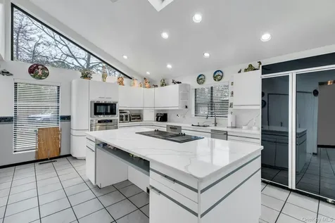 4 Christine Lane Manorville NY 11949