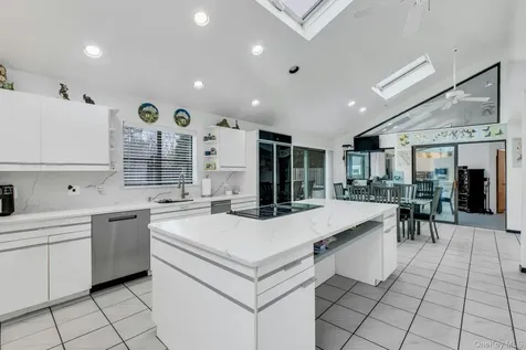 4 Christine Lane Manorville NY 11949
