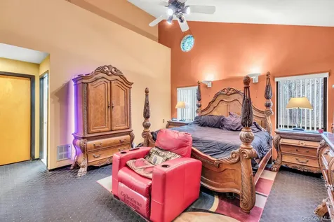 4 Christine Lane Manorville NY 11949
