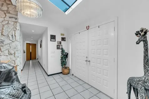 4 Christine Lane Manorville NY 11949